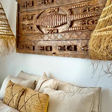 Ξενοδοχείο με διαμερίσματα Casa De Oro Lujo